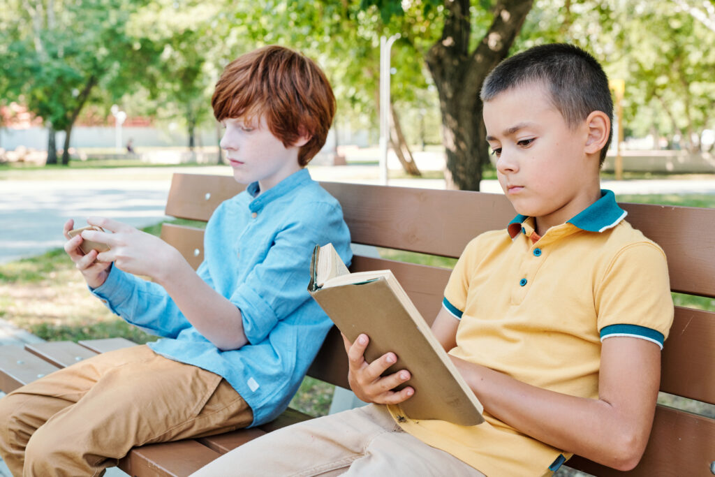 different behavior of schoolboys